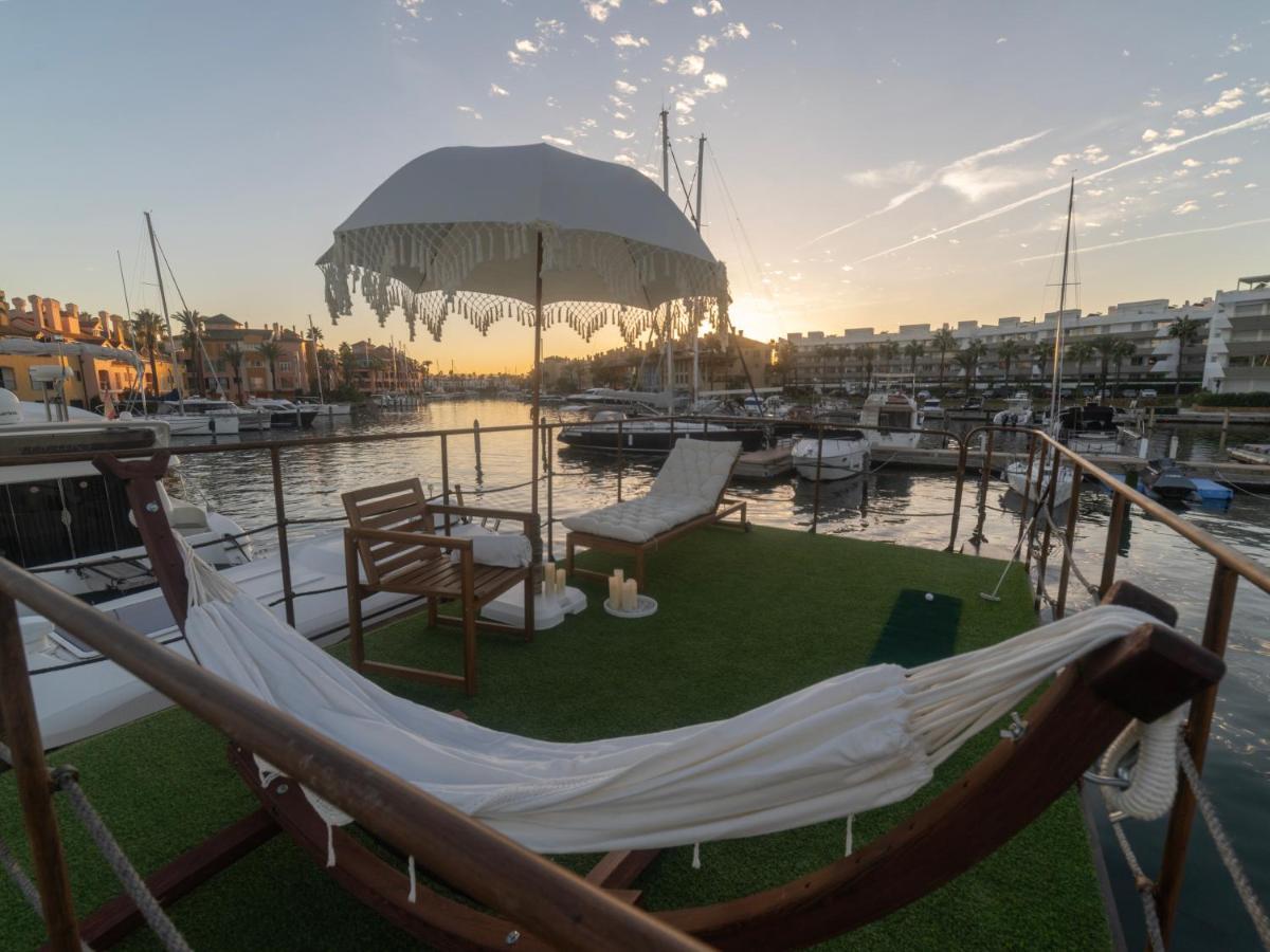 Hotel en barco La Maison De La Sotogrande