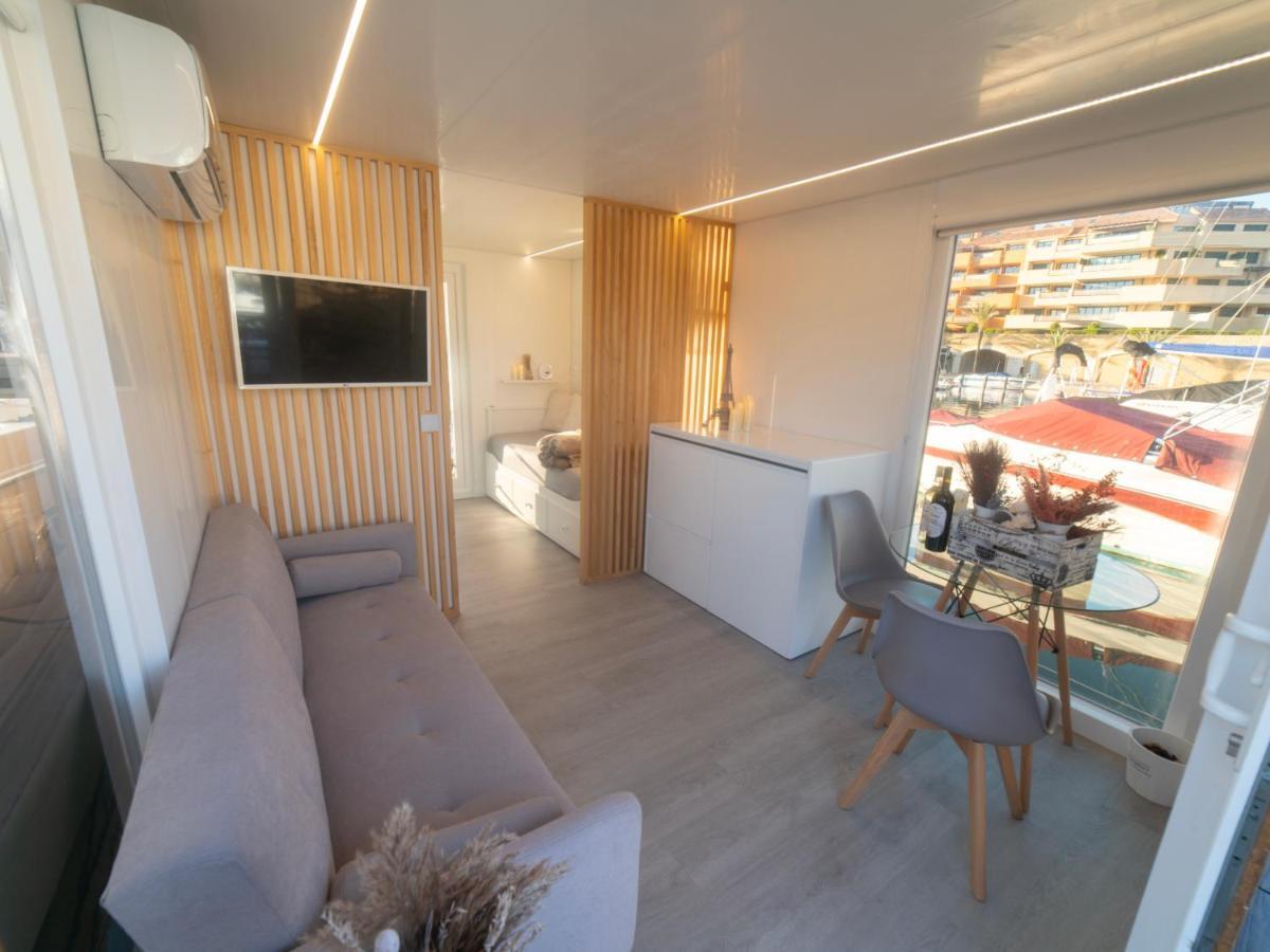 Hotel en barco La Maison De La *